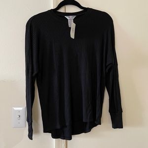 Hard tail long sleeve ribbed top